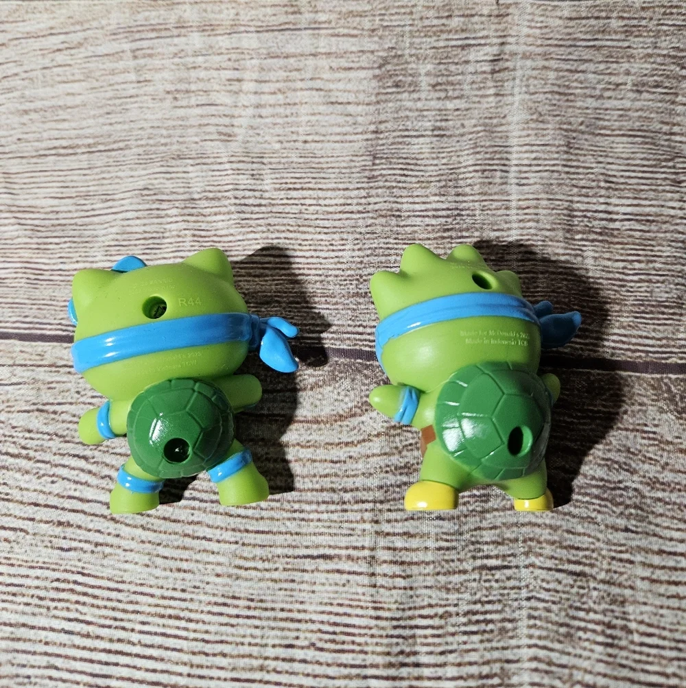 Hello kitty and friends ninja turtle badtz-Maru hello kitty Leonardo figure toys